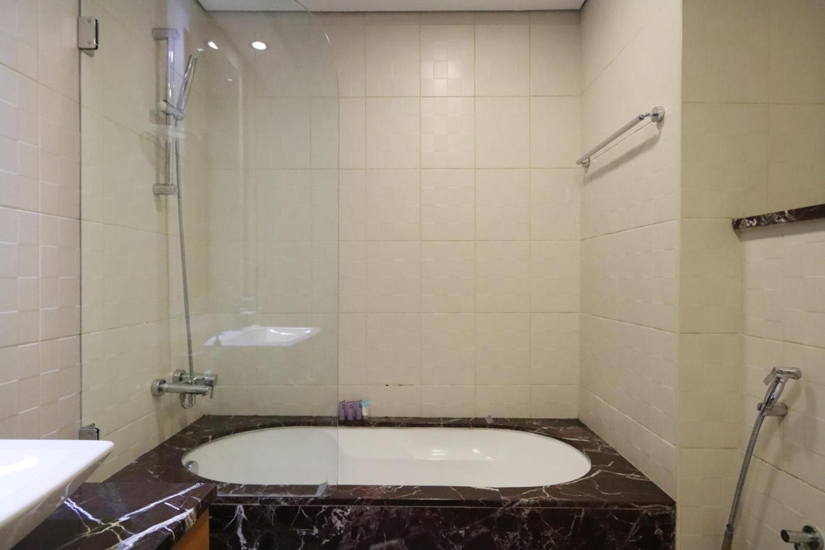 Livbnb-a Jbr Escape Spacious 3 Bedroom With Pool Table Dubai