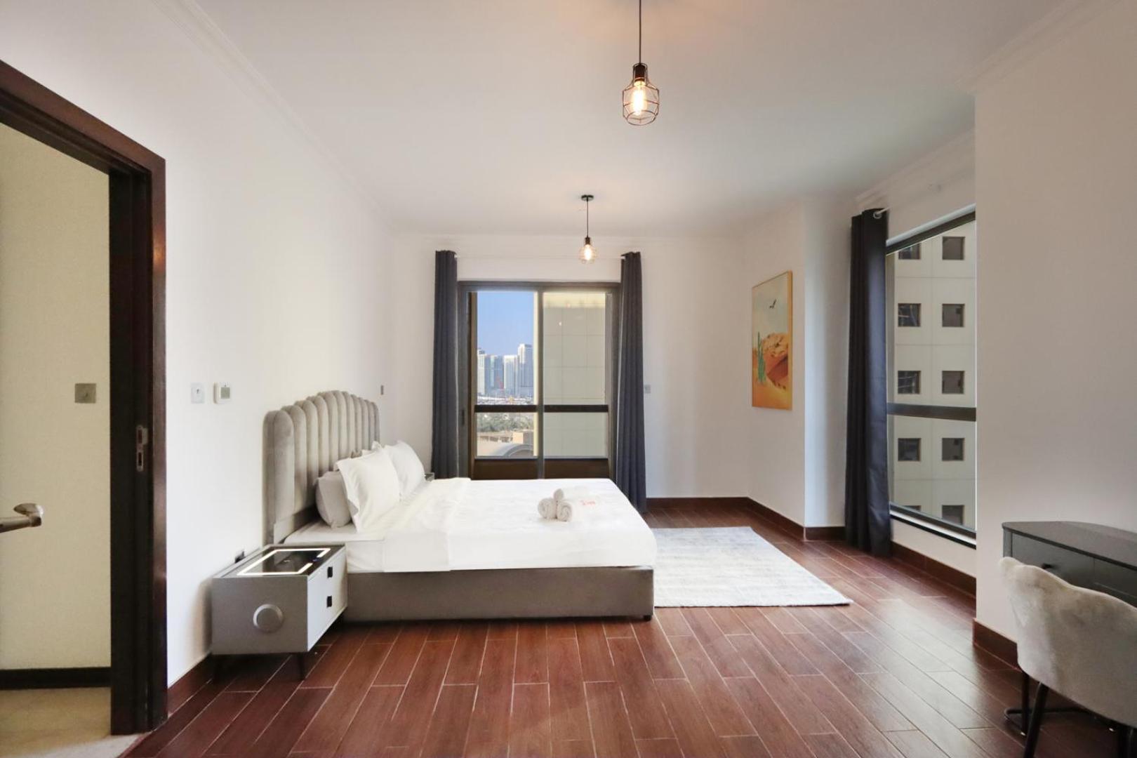Livbnb-a Jbr Escape Spacious 3 Bedroom With Pool Table Apartment Dubai