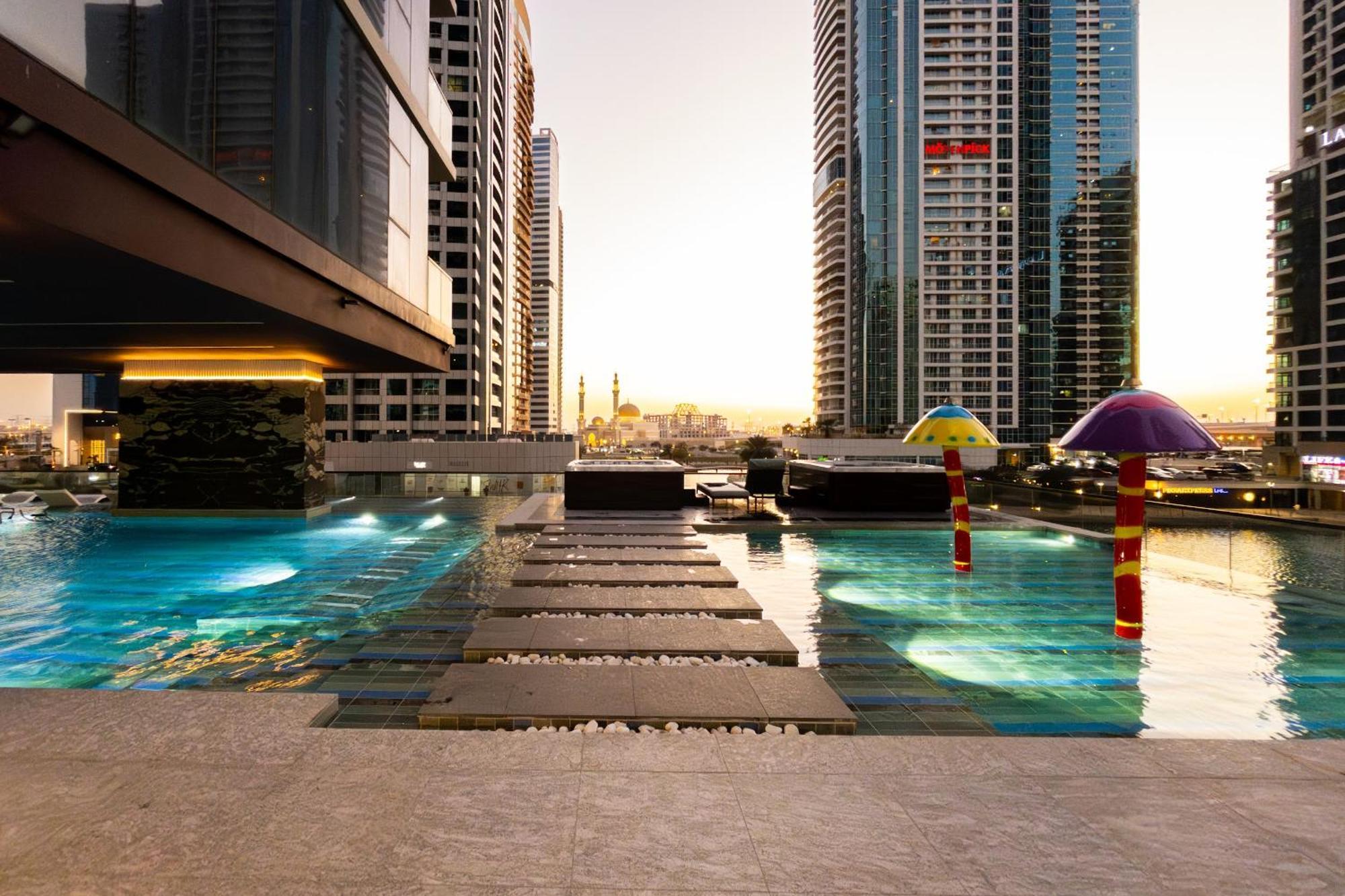 Apartment Views On 29fl - Jlt 1br Near Metro & Free Baby Gear *
