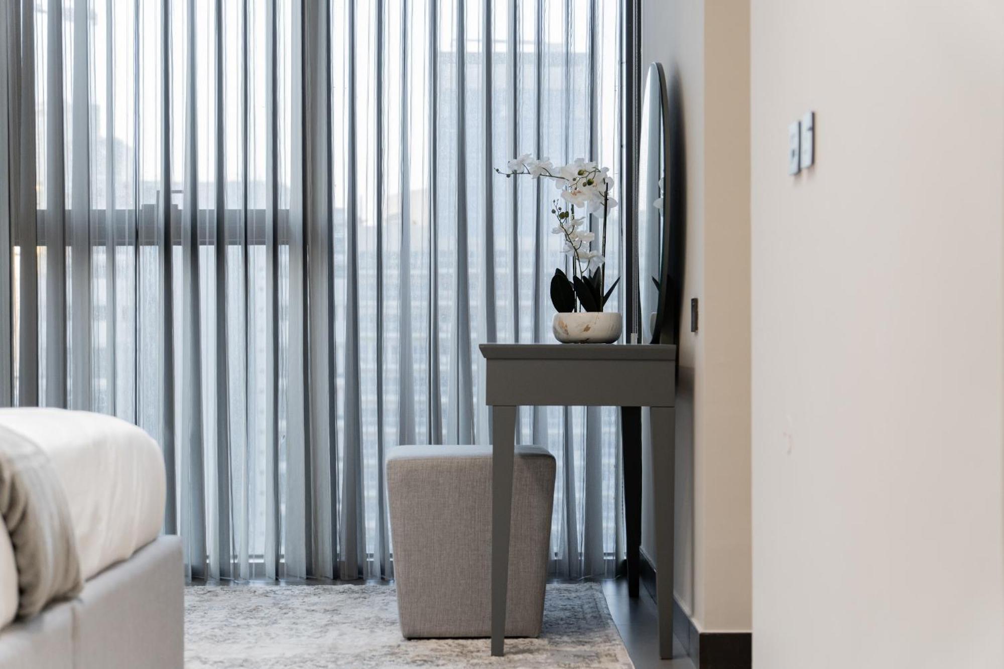Apartment Views On 29fl - Jlt 1br Near Metro & Free Baby Gear *