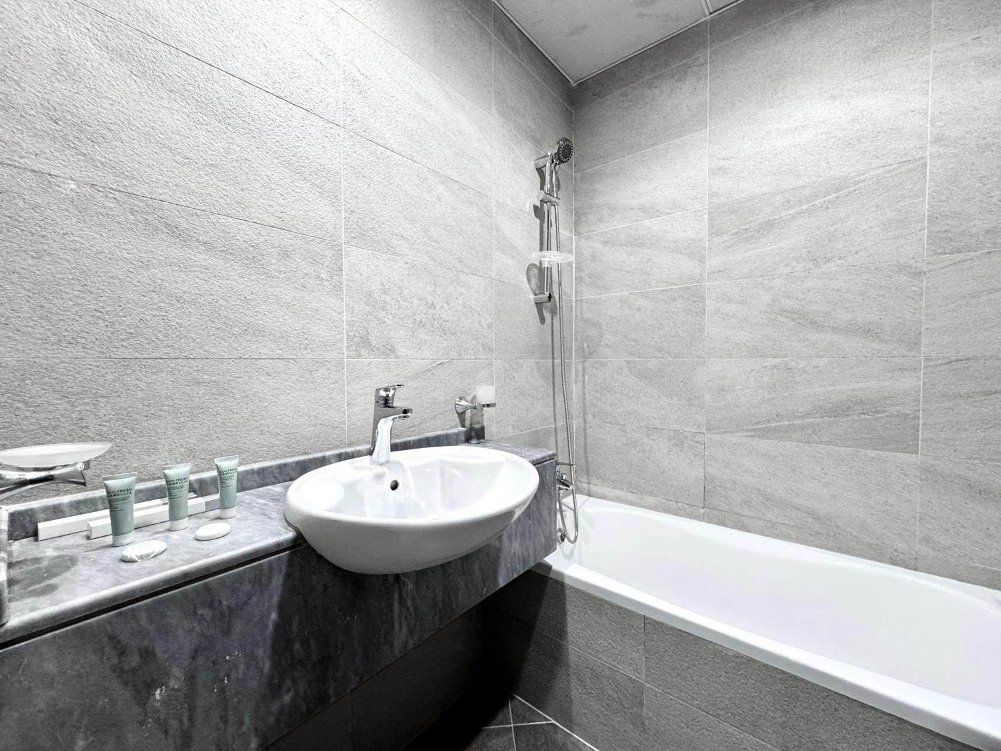 Apartment Al Manara Classic Deluxe Dubai