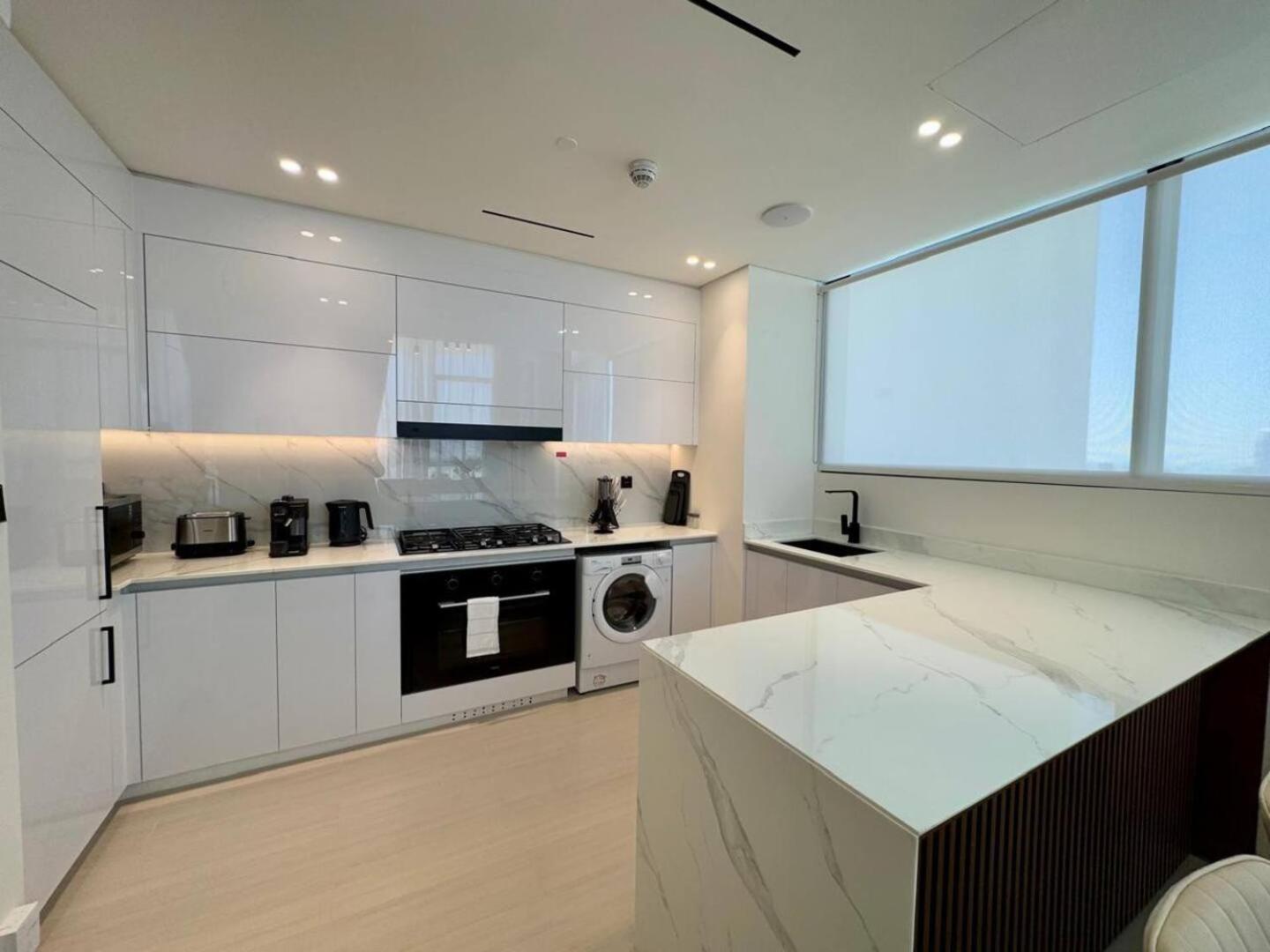 Apartment 2br Royal W Private Pool In Jvc
