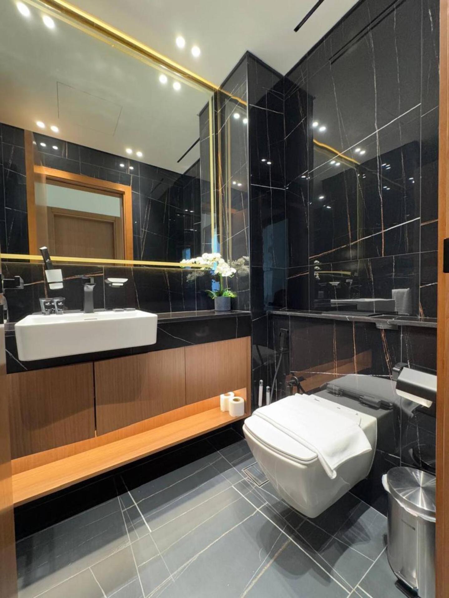 2br Royal W Private Pool In Jvc Apartment