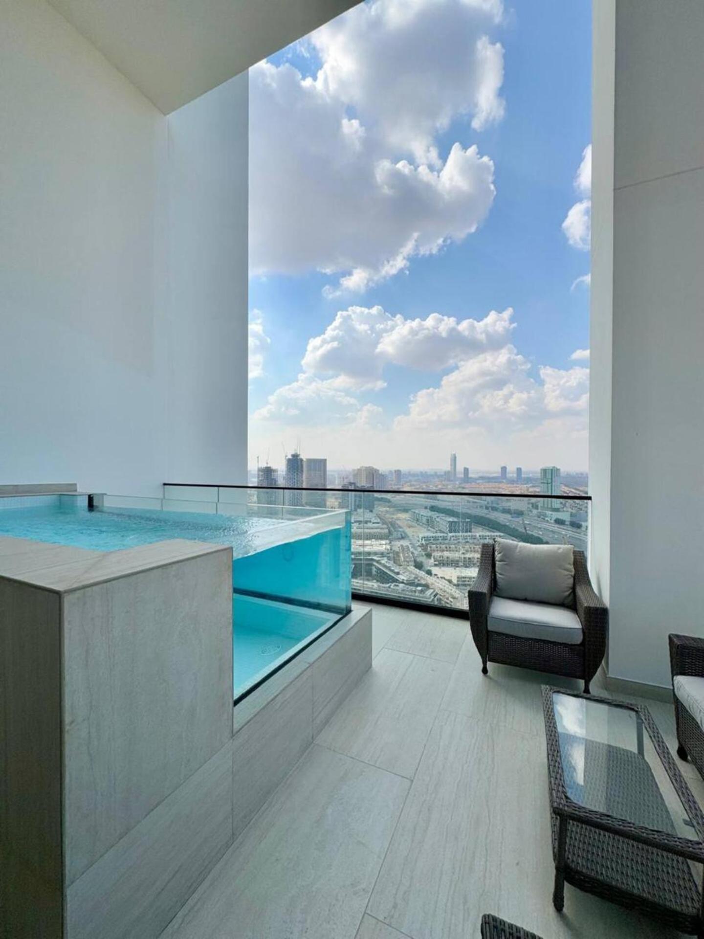 2br Royal W Private Pool In Jvc *