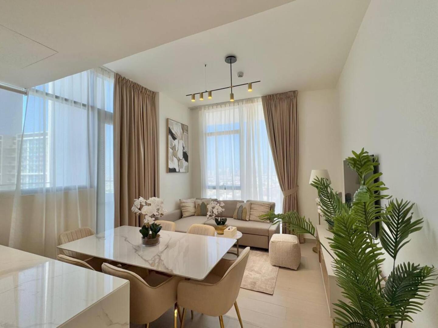2br Royal W Private Pool In Jvc * Dubai