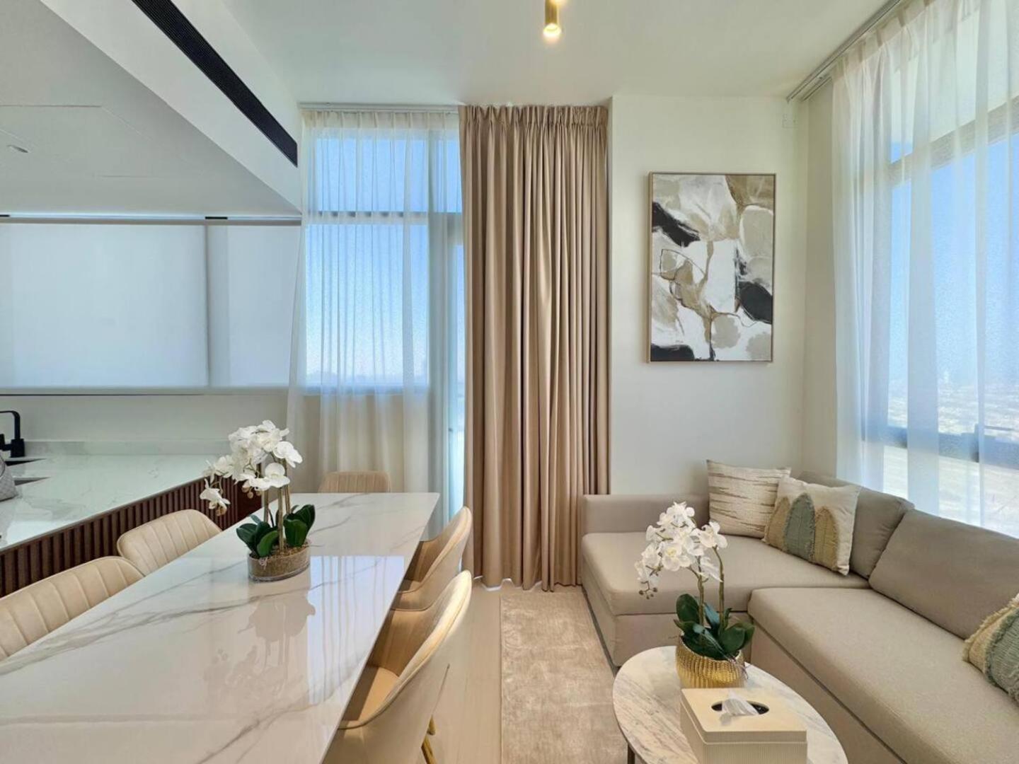 2br Royal W Private Pool In Jvc Apartment