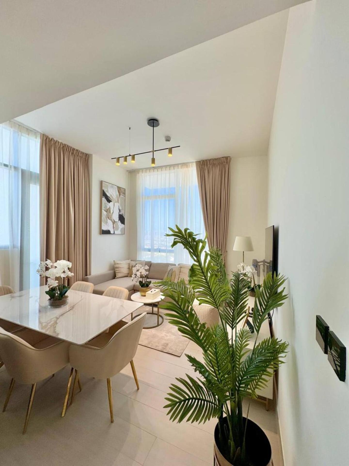 Apartment 2br Royal W Private Pool In Jvc