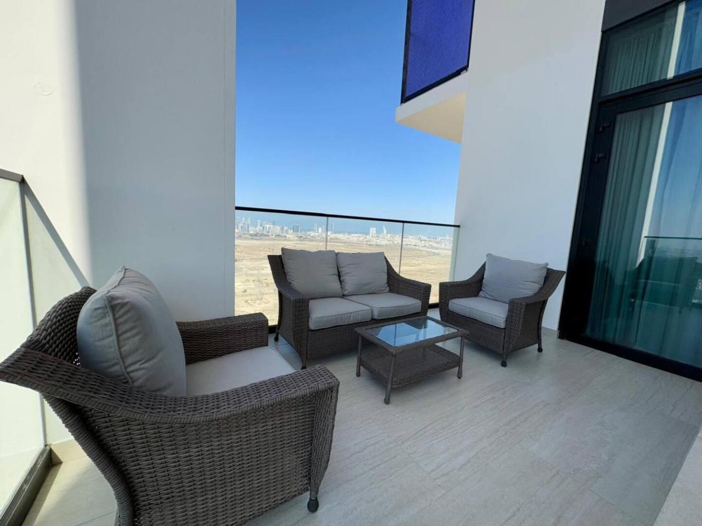 2br Royal W Private Pool In Jvc Apartment *