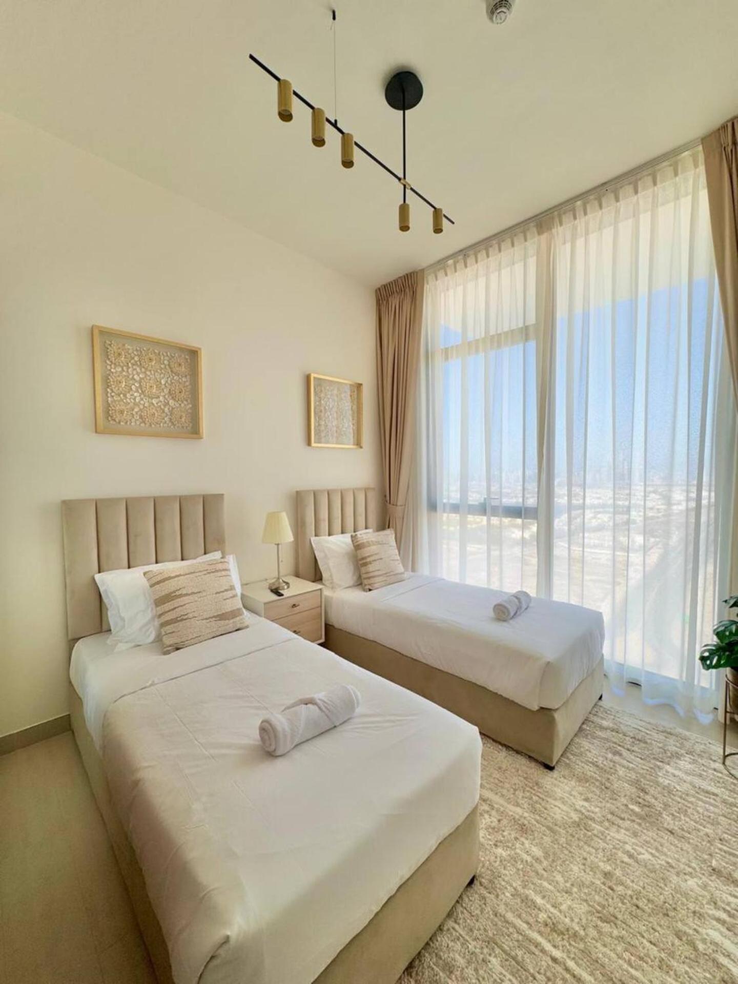 Apartment 2br Royal W Private Pool In Jvc *