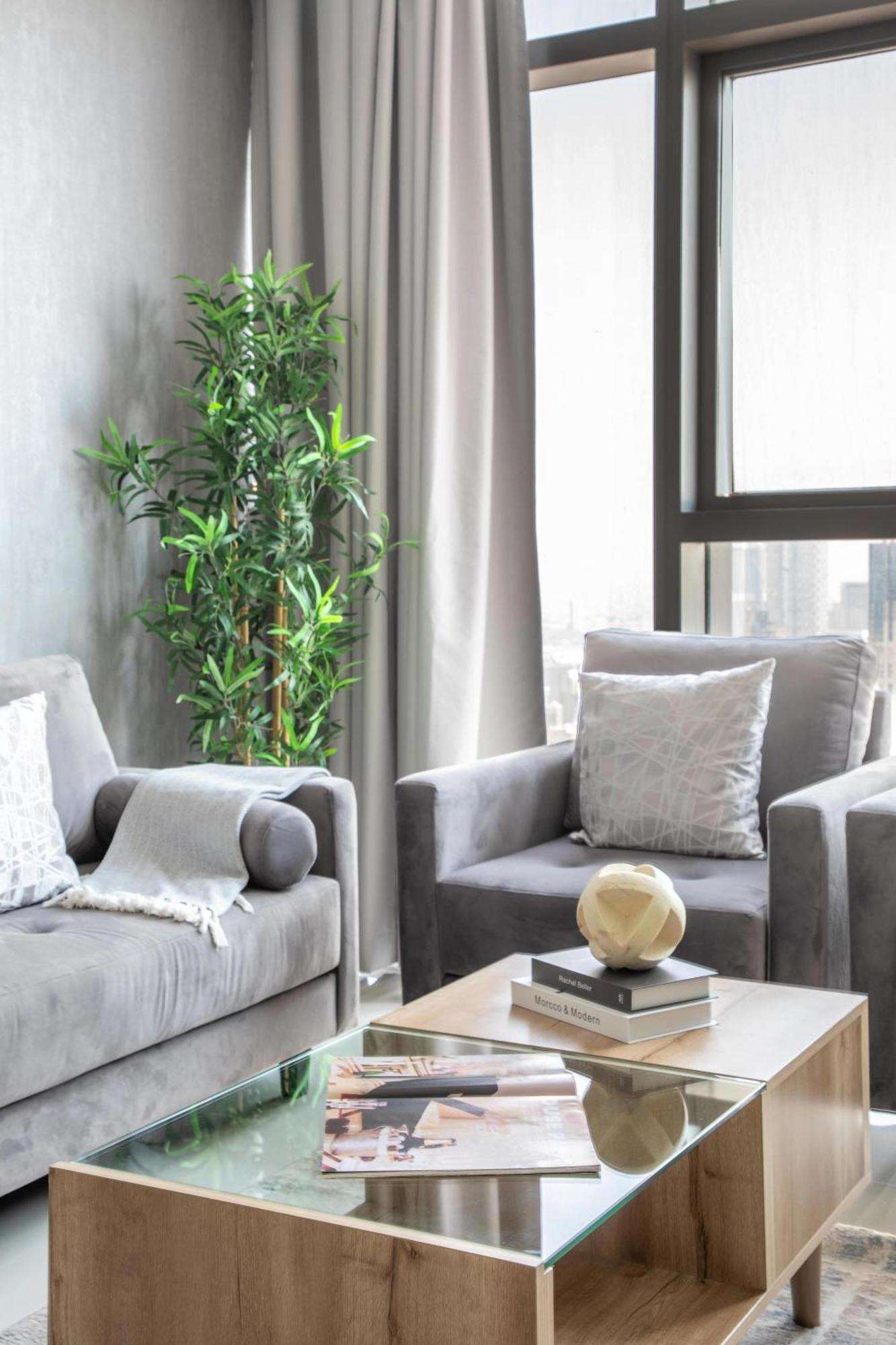 Frank Porter - Paramount Midtown Dubai