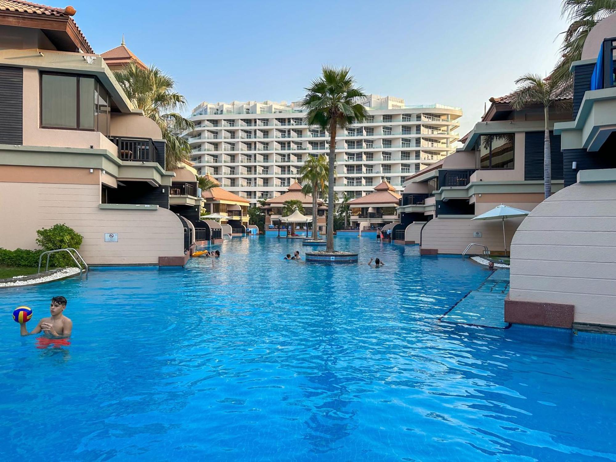 Upgraded Gorgeous 1br At 5 Star Dubai