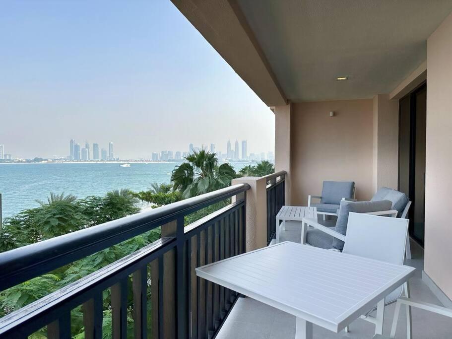 Upgraded Gorgeous 1br At 5 Star *