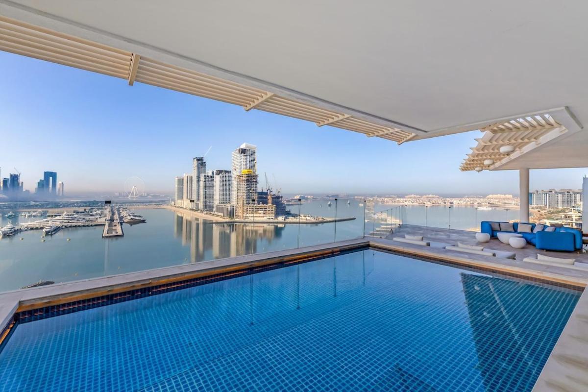 Luxury Penthouses View At Five *