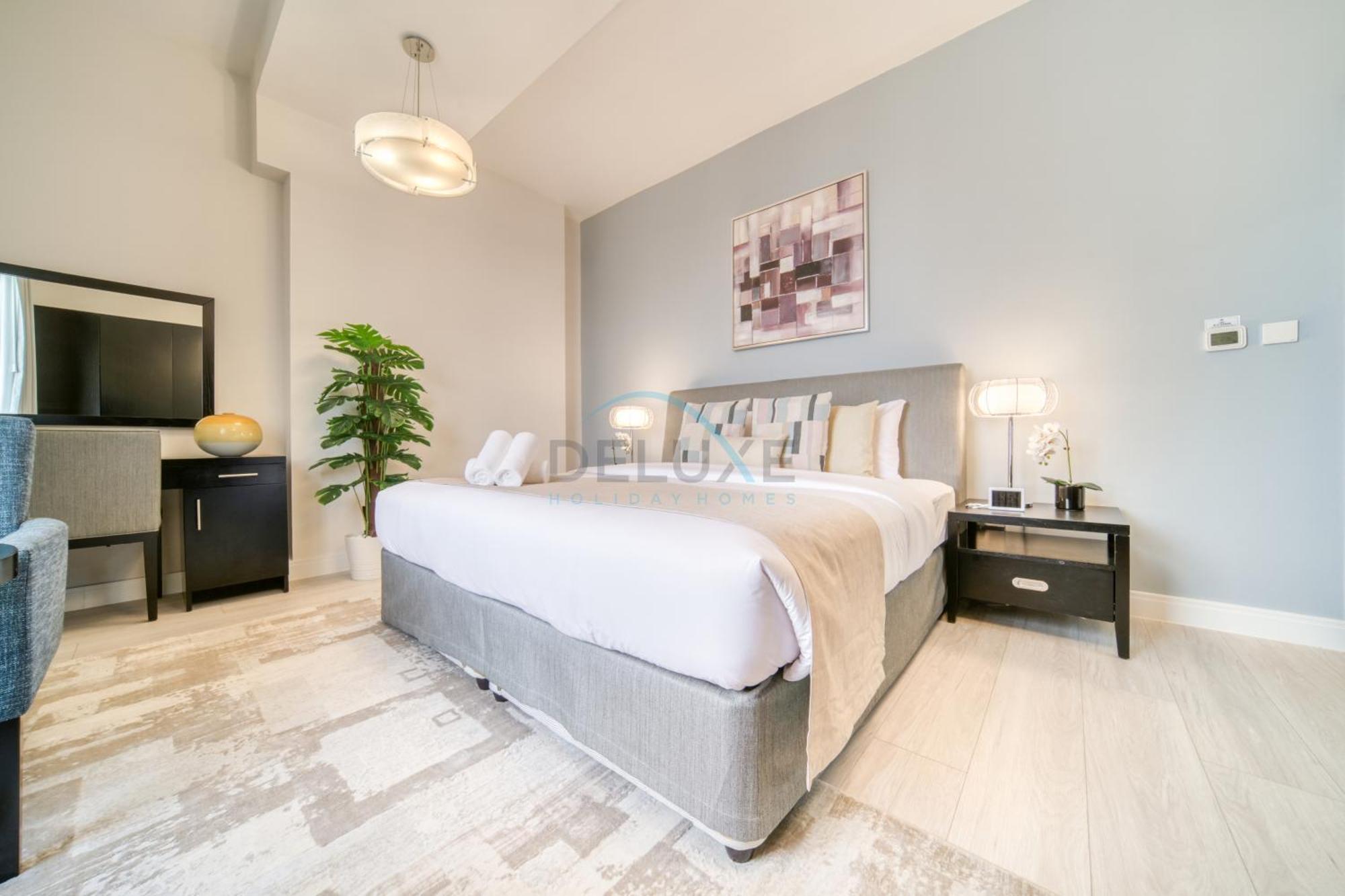 High Floor 2br With A View Of The Marina Canal Steps Away From The , Shams 1, Jbr By Deluxe Homes