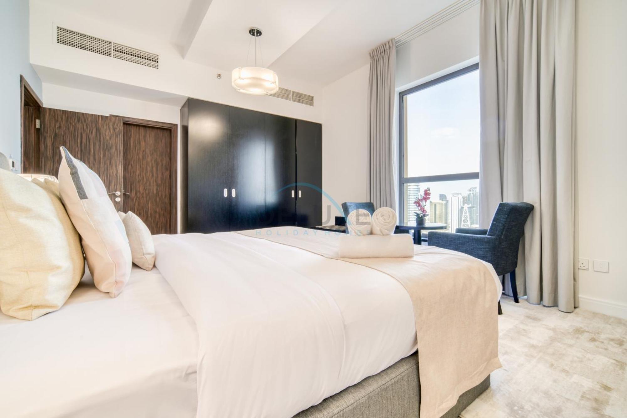 High Floor 2br With A View Of The Marina Canal Steps Away From The , Shams 1, Jbr By Deluxe Homes Apartment Dubai