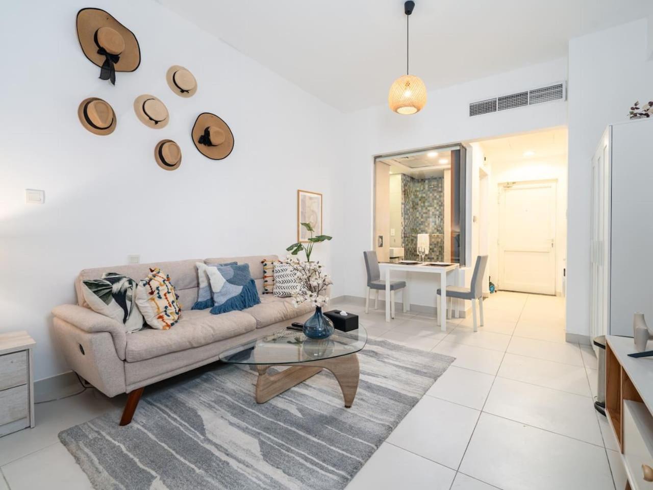 Chic Waterfront In Palm Views West