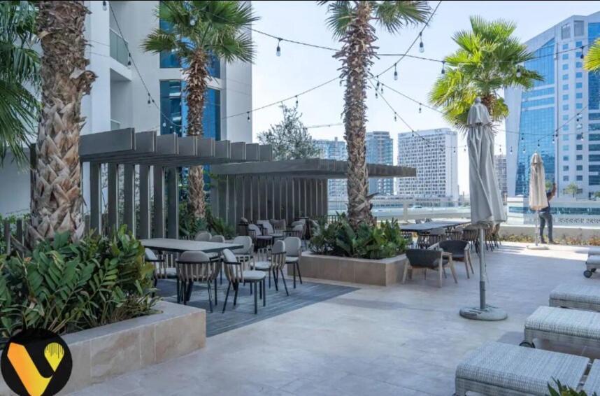 Vogue Damac Maison Prive, Pool & Canal Views, Spacious Kitchen Prime Business Bay Location, Near Downtown, Burj Khalifa & The Mall *