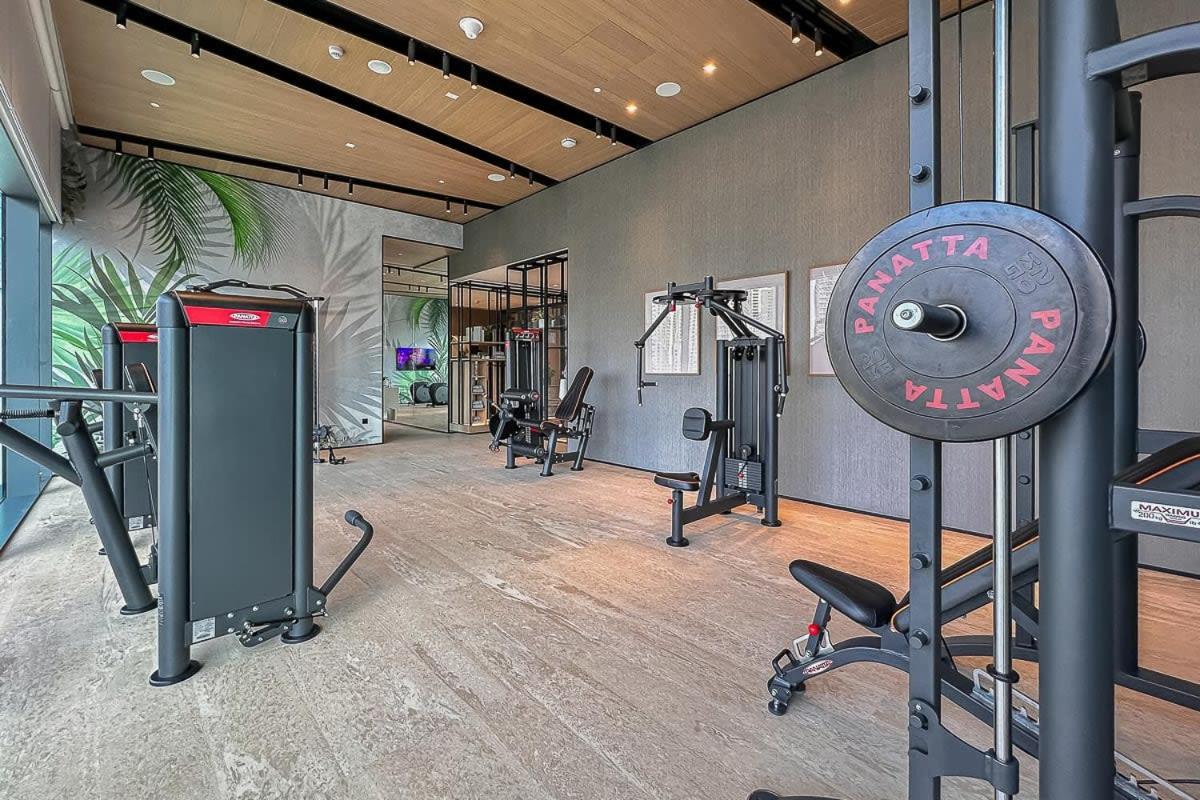 Frank Porter - Vida Residences Apartment