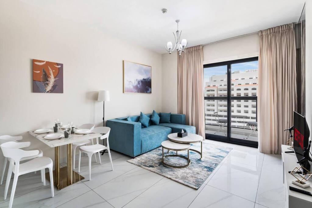 Super Elegant 1bhk - Bnh Tower Dubai