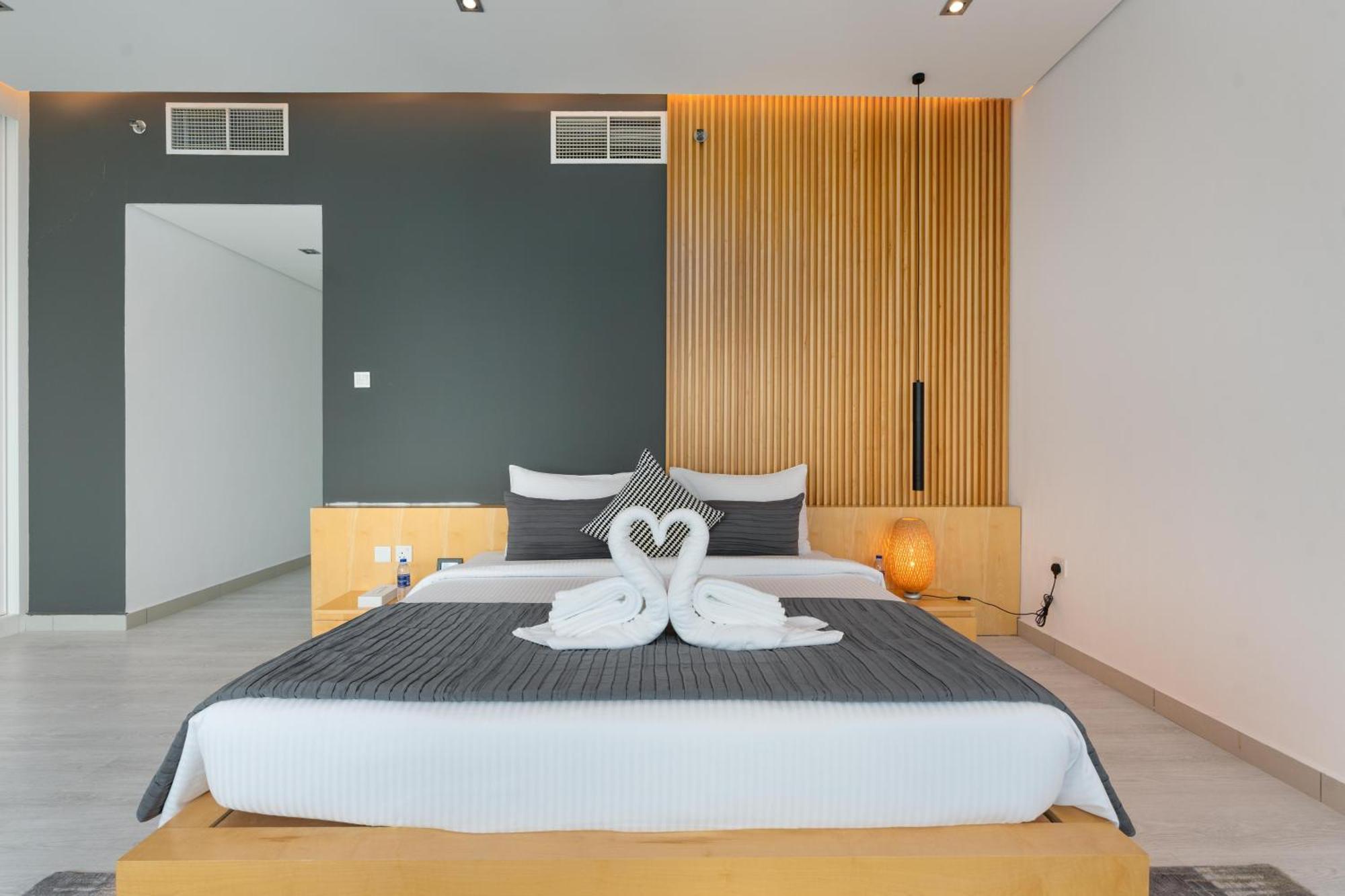 Samaya - Marina Walk Luxurious Apts * Dubai