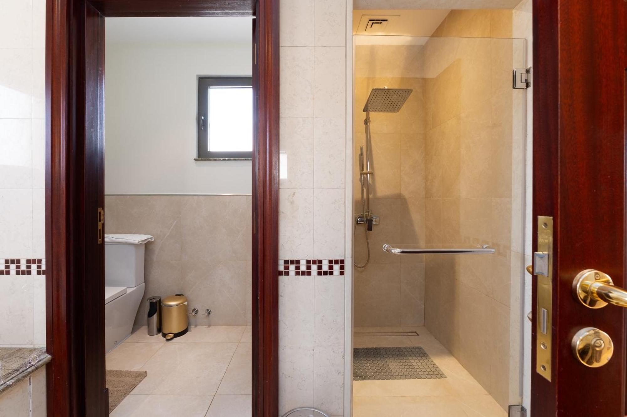 Frond D, Palm Villa, Palm Jumeirah - Mint Dubai