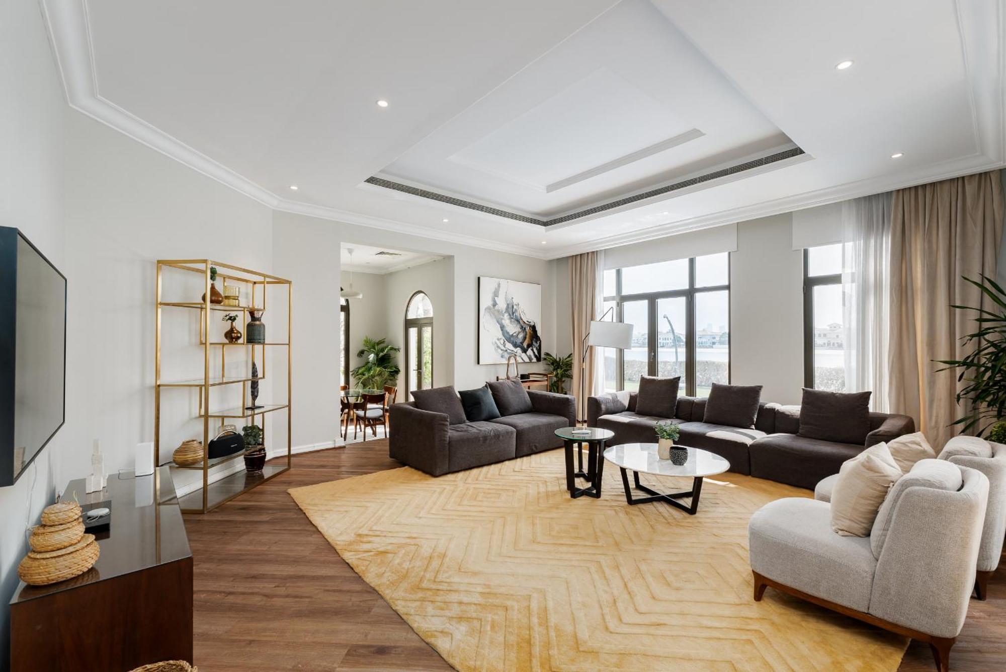 Frond D, Palm Villa, Palm Jumeirah - Mint Villa