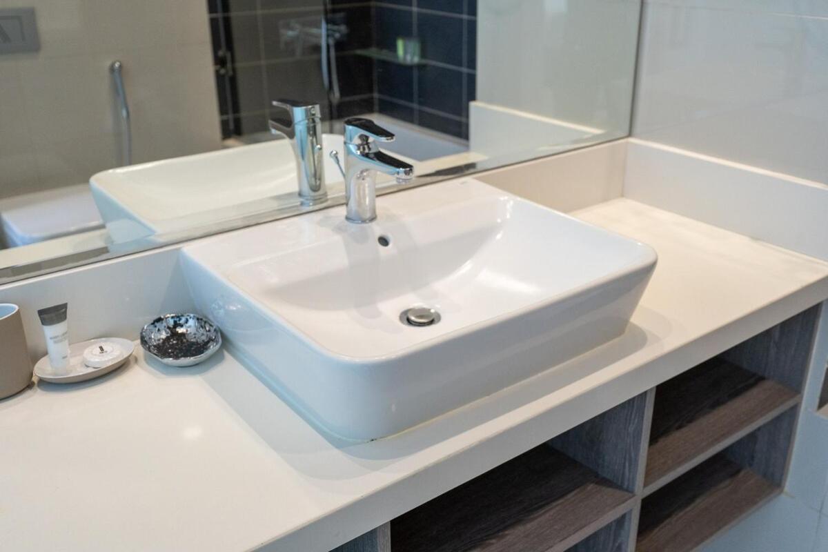 Stylish 2-bedroom Perfect For Family In Jvc
