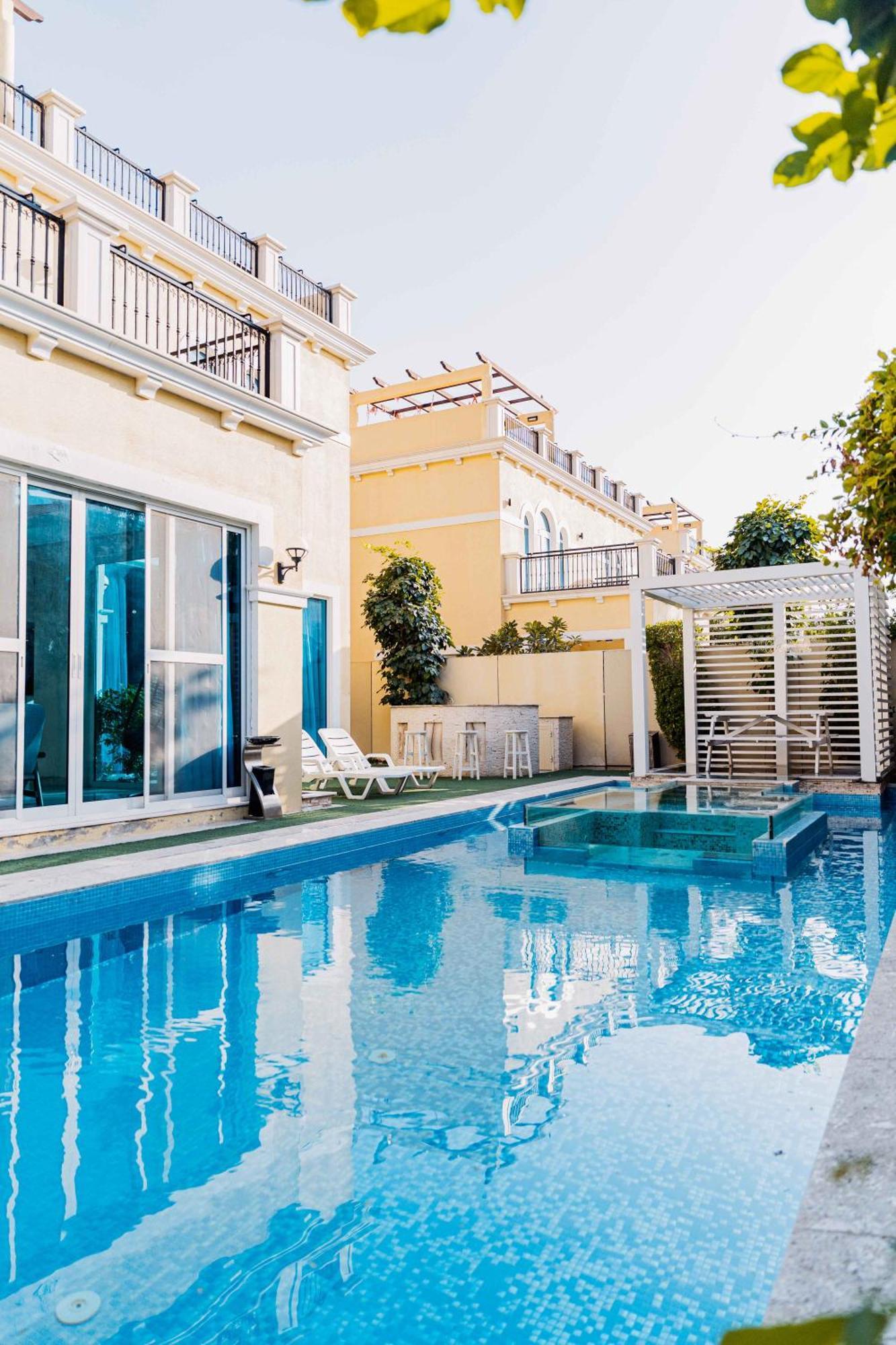 Stunning 4br Jumeira Park With Pool And Jacuzzi Villa *