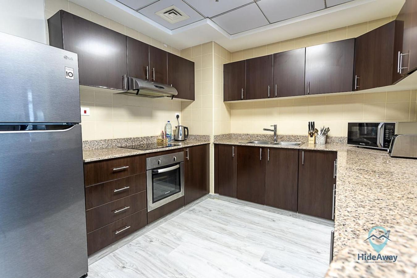 1br Modern, Stylish Mins To Marina