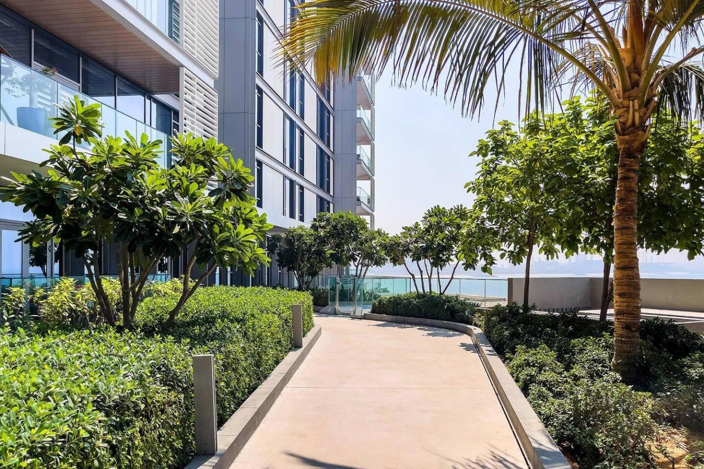 Bluewaters Sea View 2br Pool & Gym & Beachfront Apartment Dubai