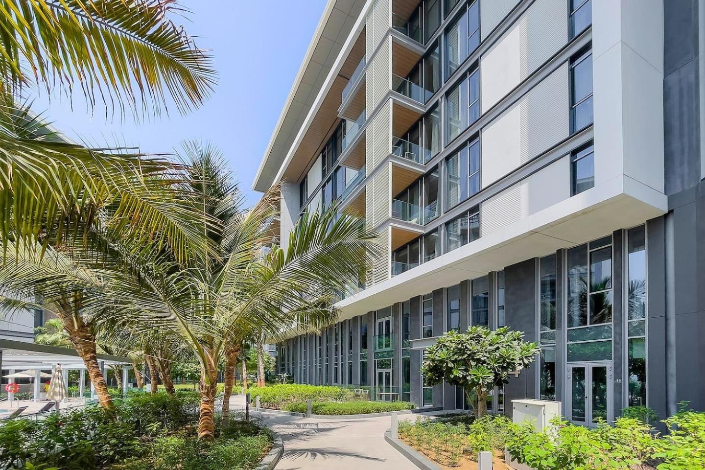 Bluewaters Sea View 2br Pool & Gym & Beachfront