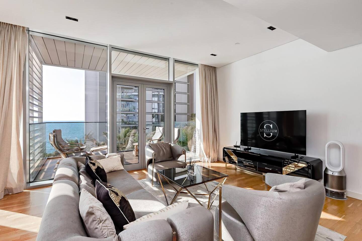 Apartment Bluewaters Sea View 2br Pool & Gym & Beachfront