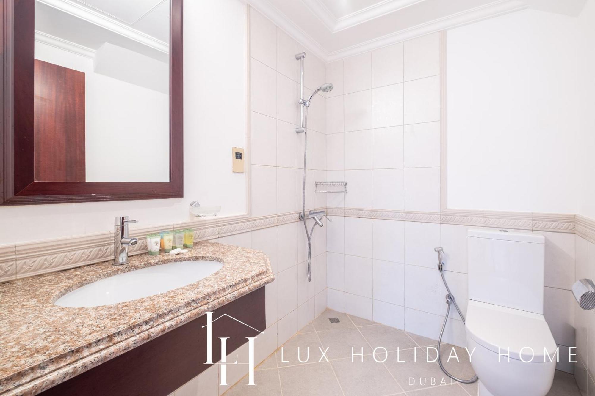 Lux - The Ocean Pearl Dubai