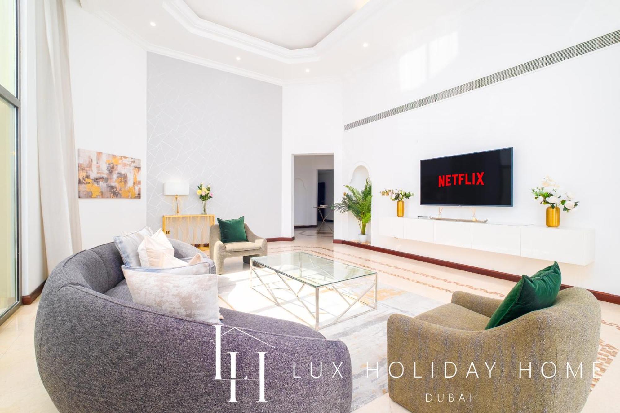 Lux - The Ocean Pearl