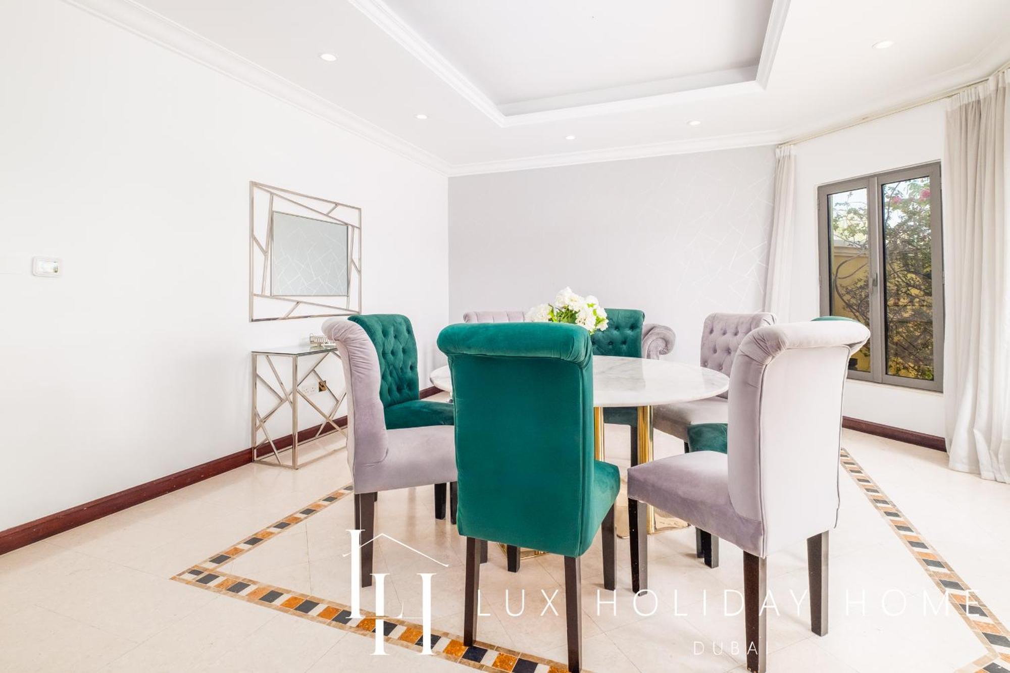 Lux - The Ocean Pearl * Dubai