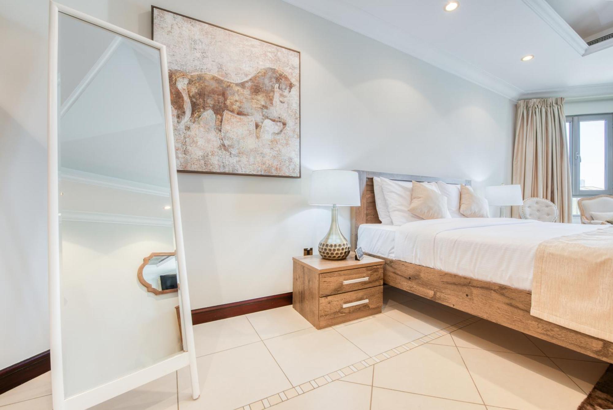Villa Luxurious With Access & Private Pool *