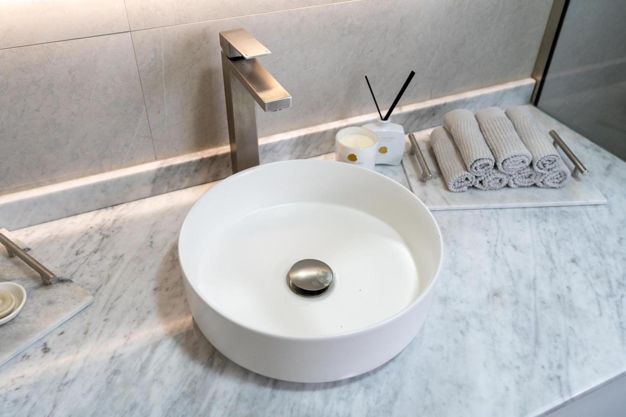 Samaya - Stylish - Jlt Apartment