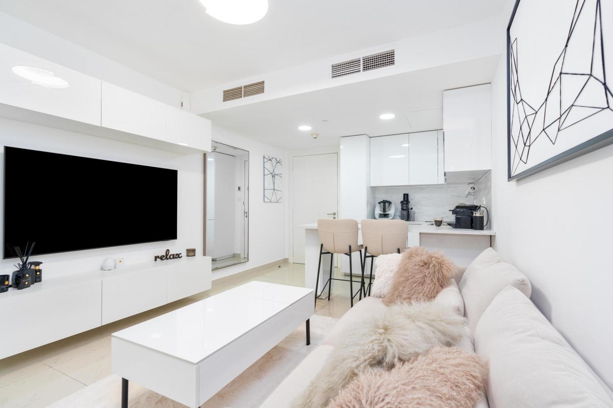 Samaya - Stylish - Jlt