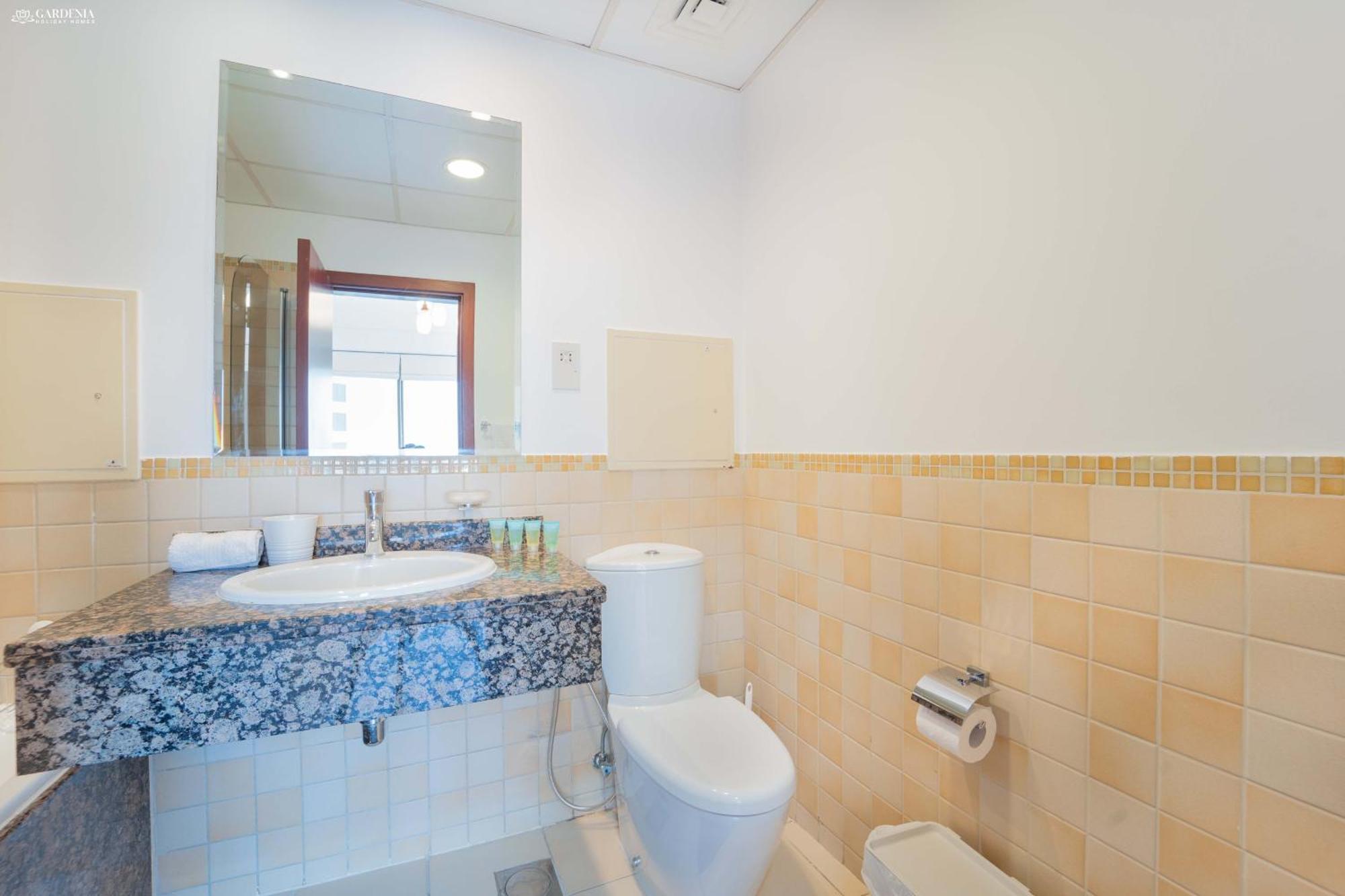 Gardenia Shams 4 2br With Marina, & Palm Views Dubai