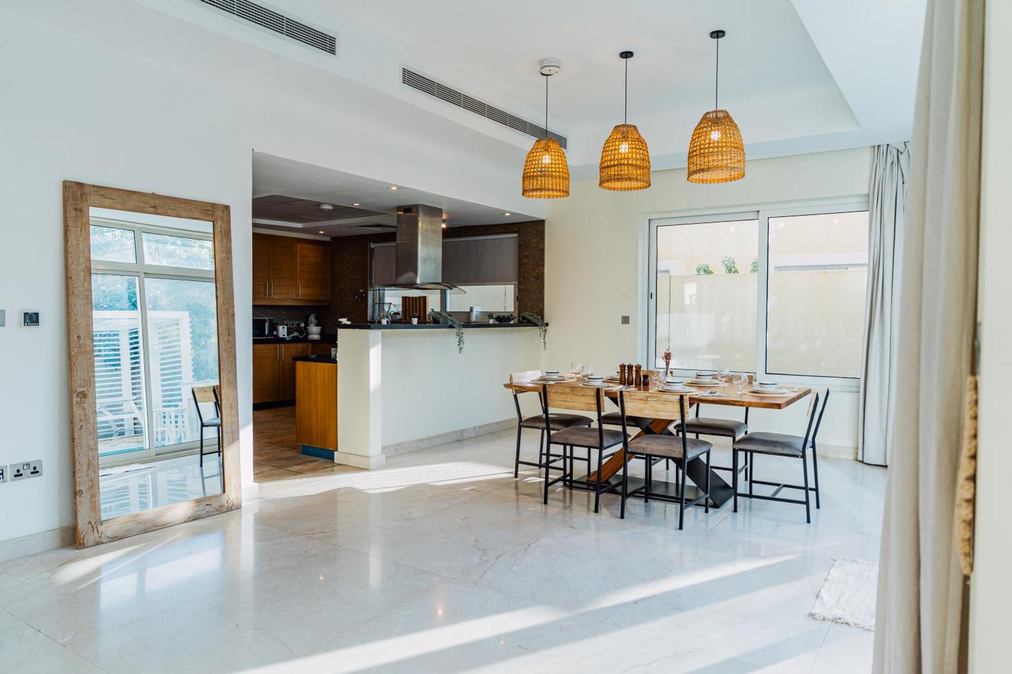 Villa Stunning 4br Jumeira Park With Pool And Jacuzzi