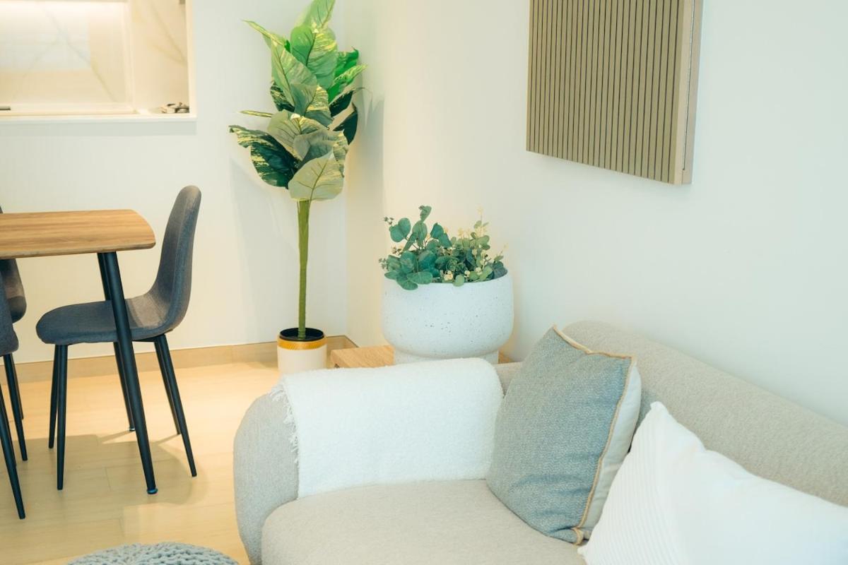 Luxury 2 Bedroom Unit, Prime Location