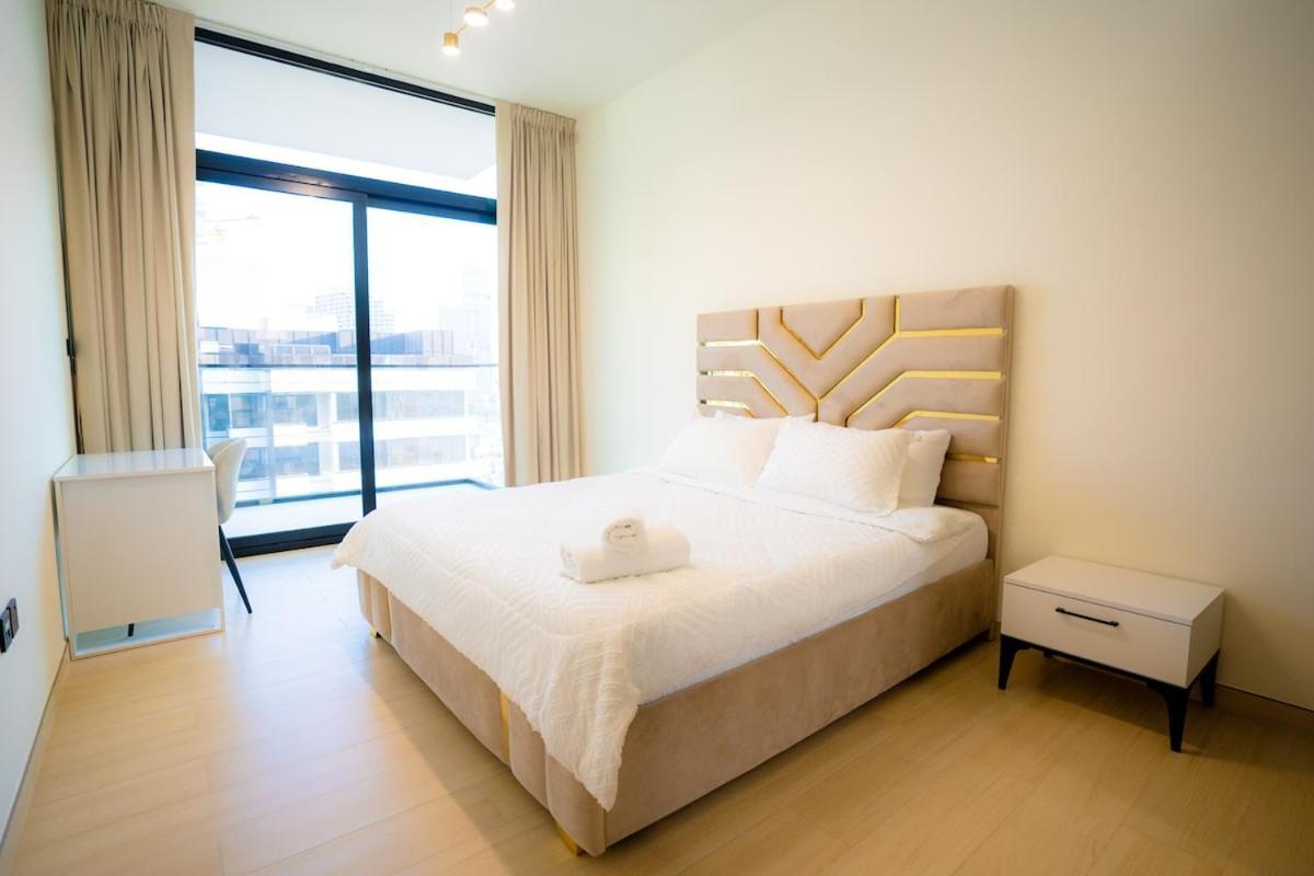 Apartment Luxury 2 Bedroom Unit, Prime Location