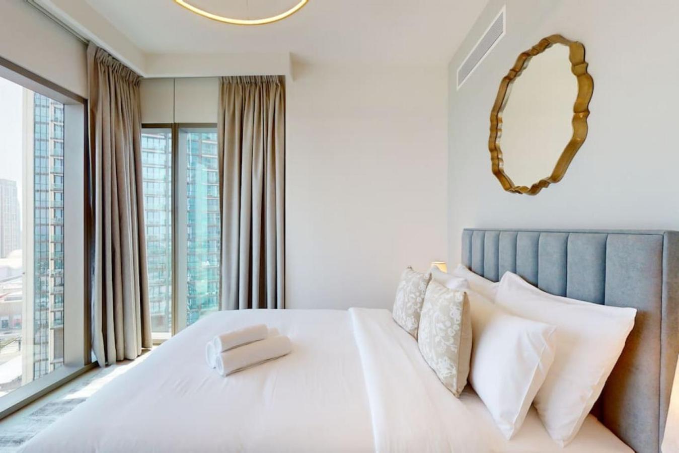 Downtown Views 2 - Gorgeous Three Bedroom Apartment *