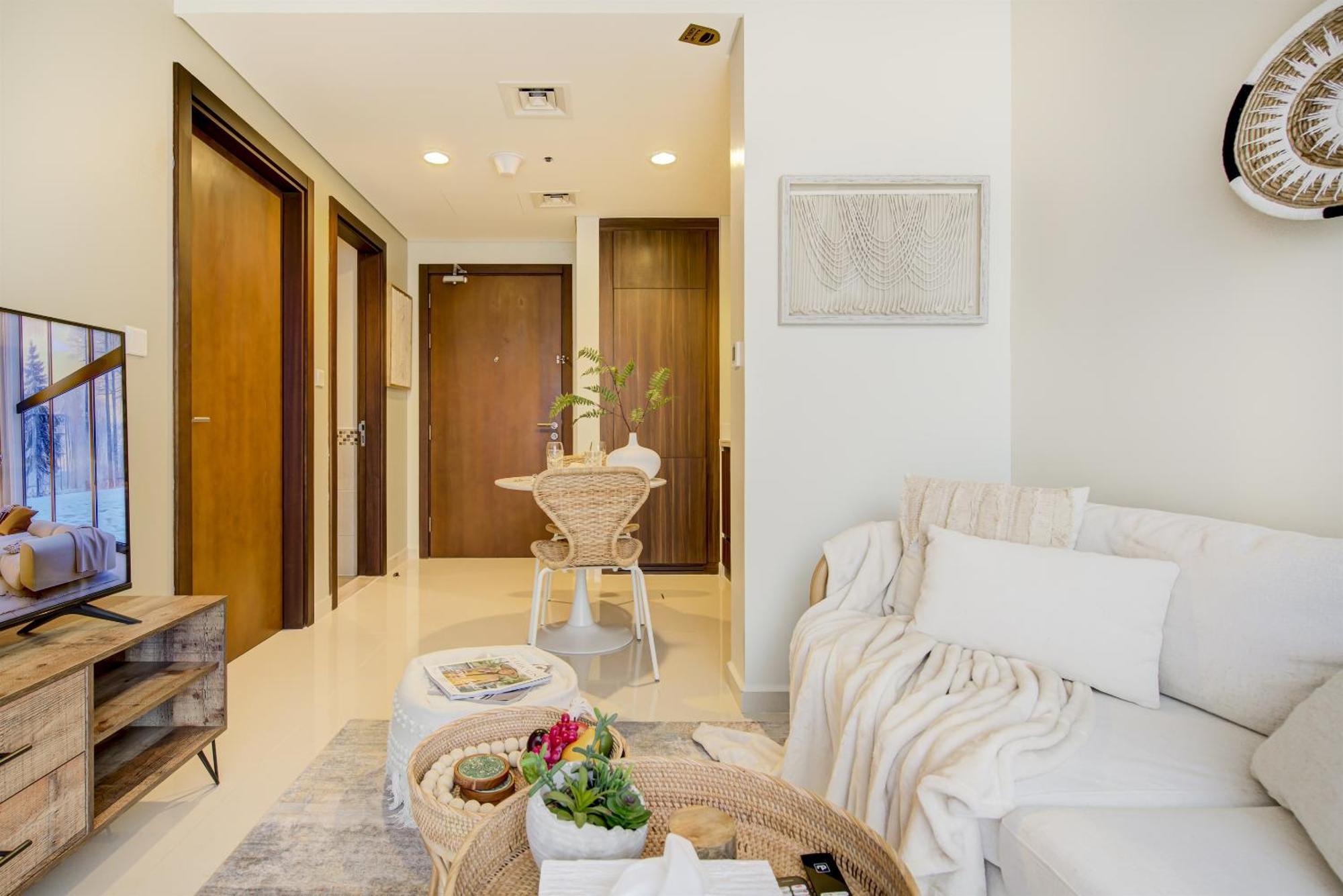 Burj Khalifa View Boho - Downtown Apartment