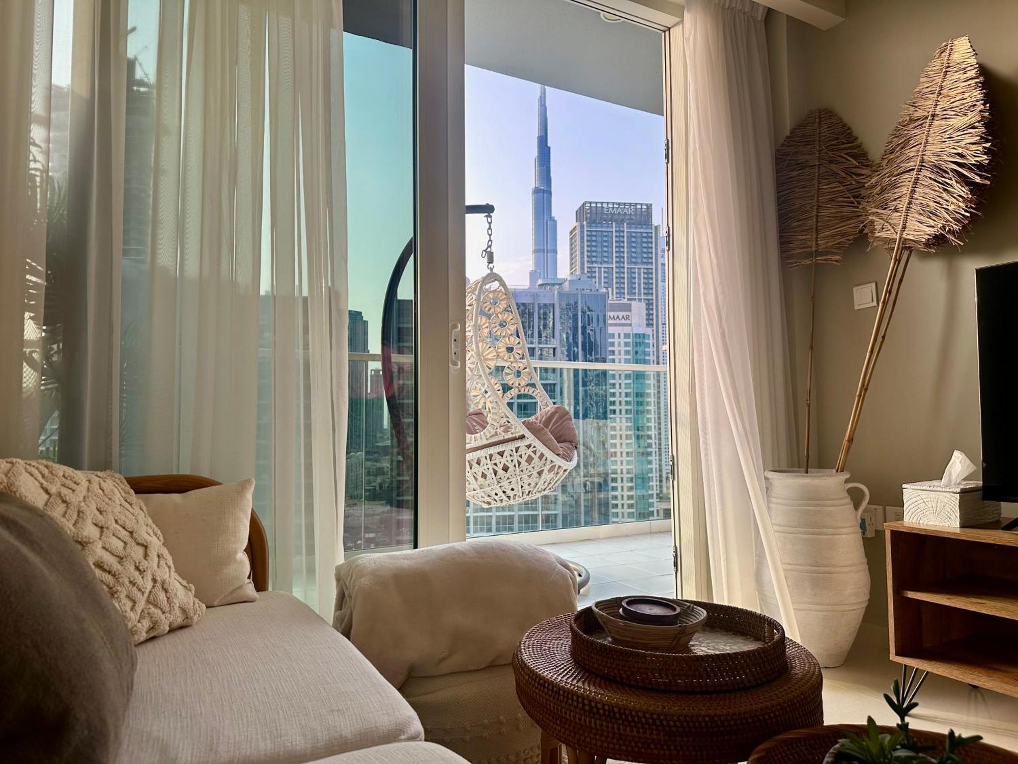 Burj Khalifa View Boho - Downtown Apartment Dubai