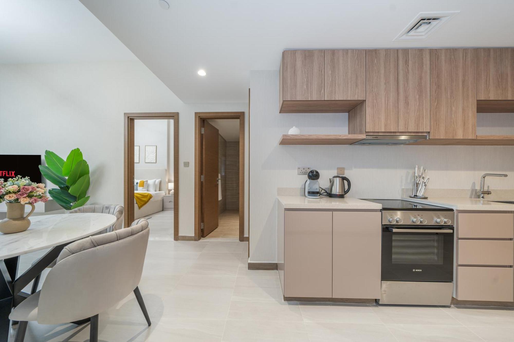 Chic Missoni 1br At The Canal Apartment Dubai