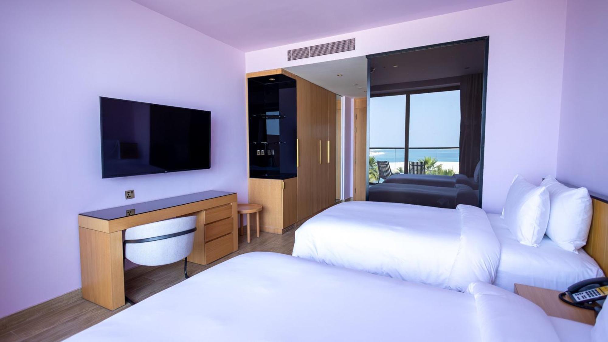 Voco Monaco By Ihg, Adults Only, World Islands Hotel Dubai