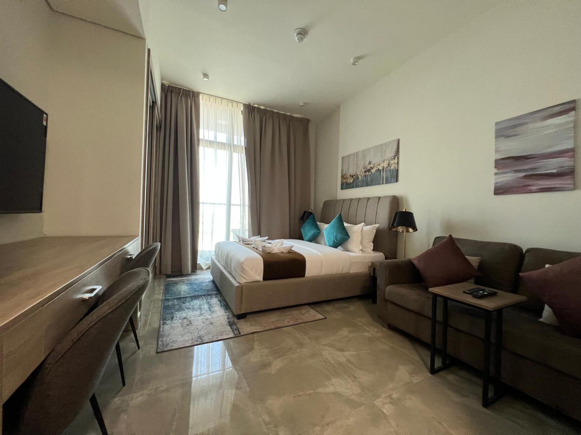 Jumairah Village Jvc * Dubai