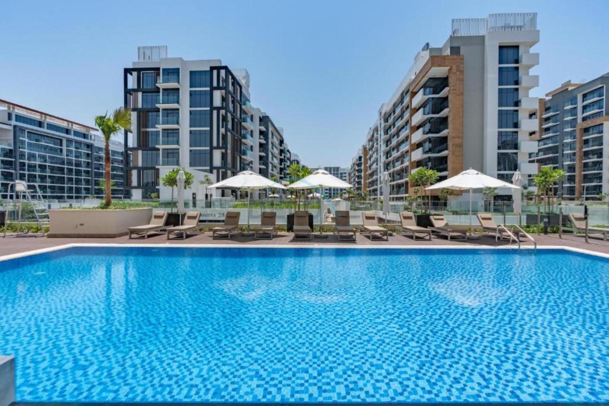 Apartment Community View With Balcony, Azizi Riviera 24, Al Merkadh By Deluxe Homes *