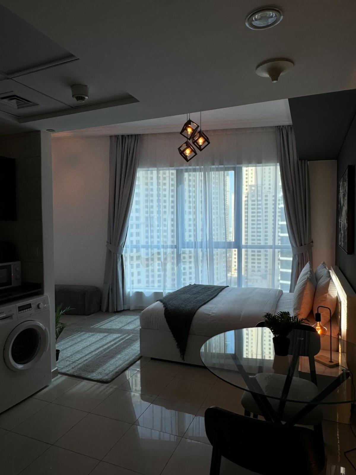 Modern In Marina, Jbr *
